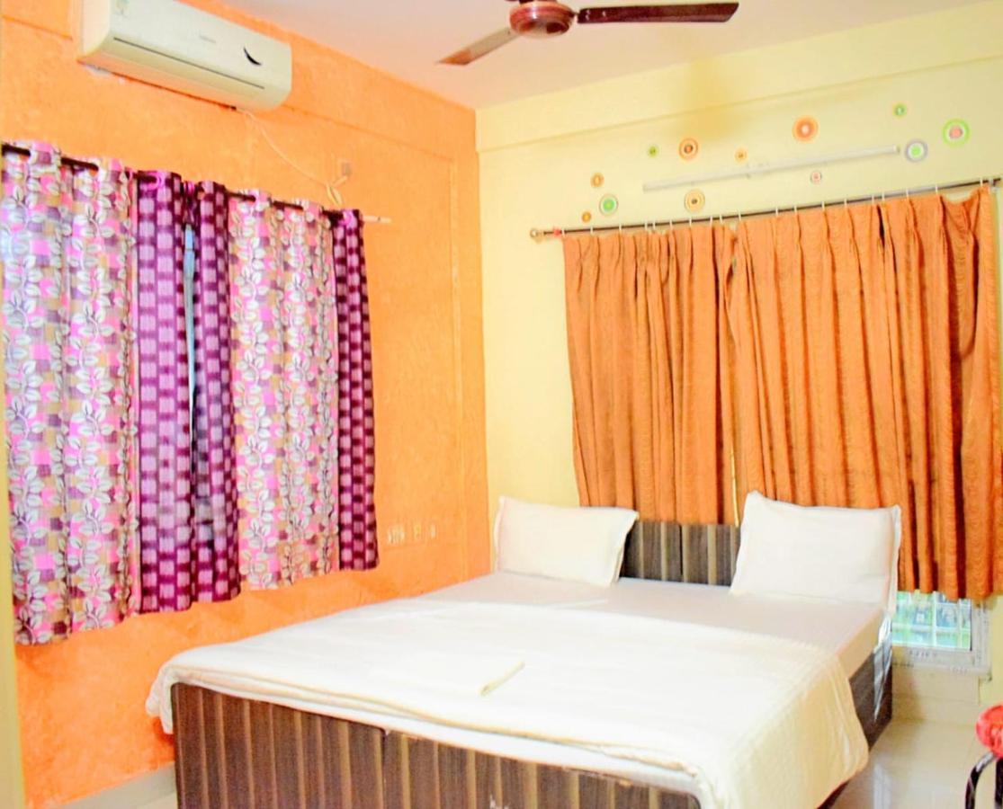 The Tavern Orchid Hotel Calcutta Extérieur photo