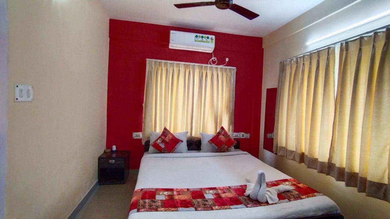 The Tavern Orchid Hotel Calcutta Extérieur photo